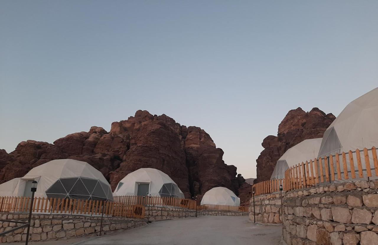 Hotel The Rock Camp Petra Wadi Musa Exterior foto