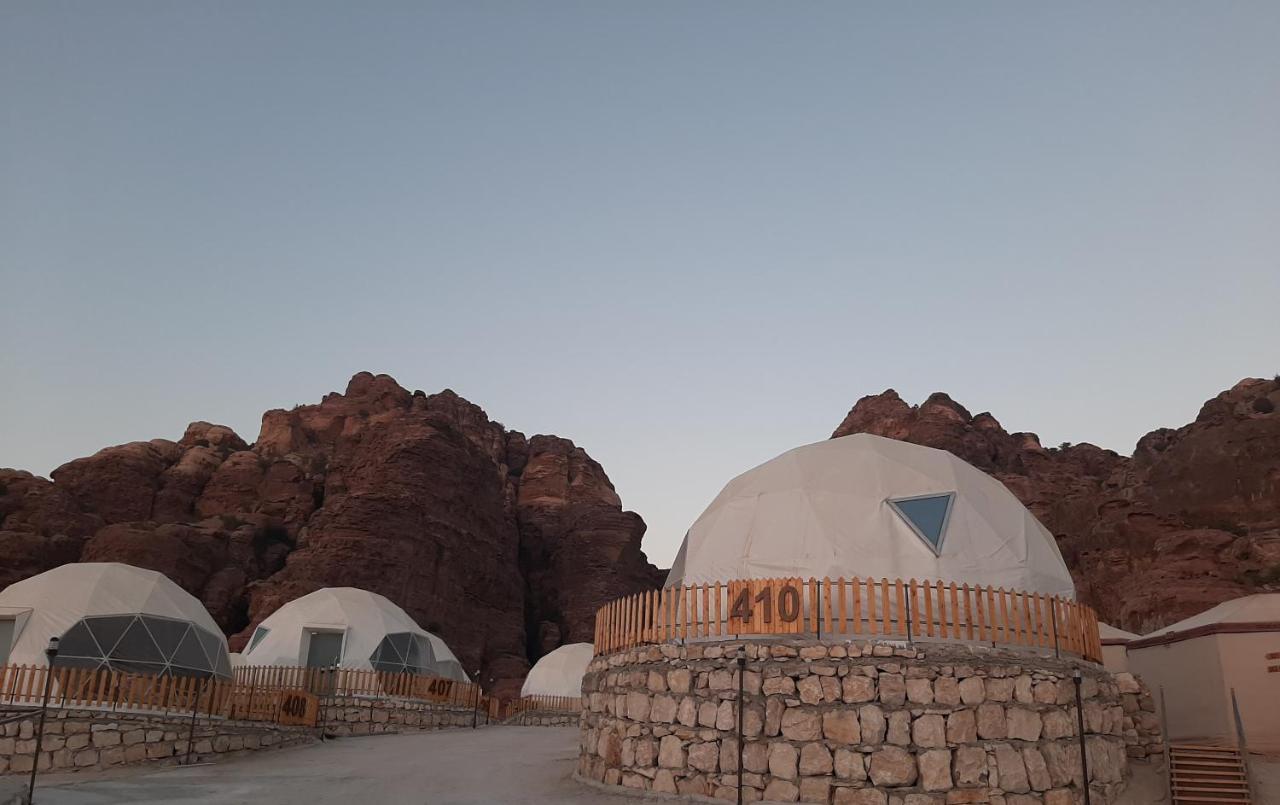 Hotel The Rock Camp Petra Wadi Musa Exterior foto